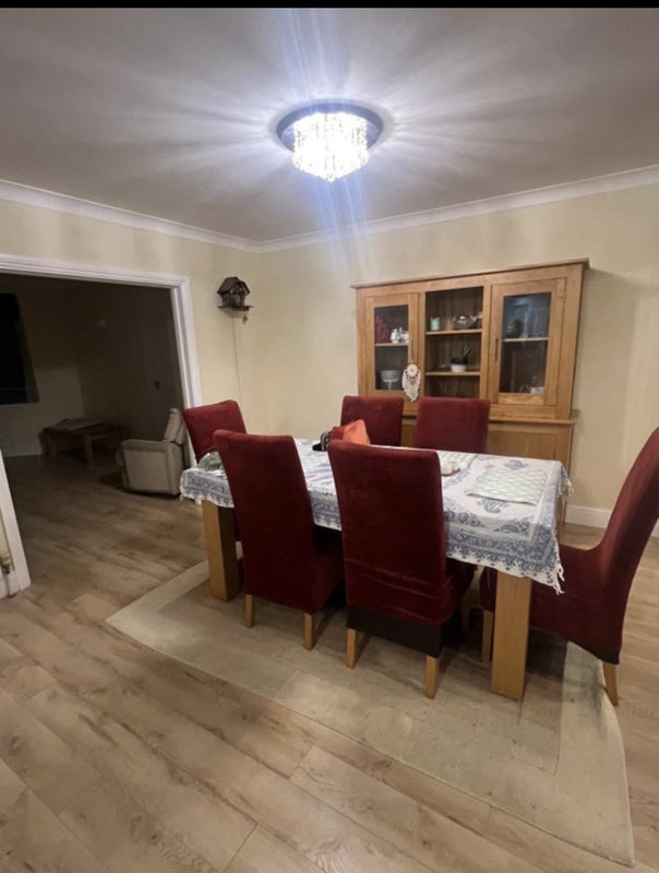 Room Park Lane in Slough