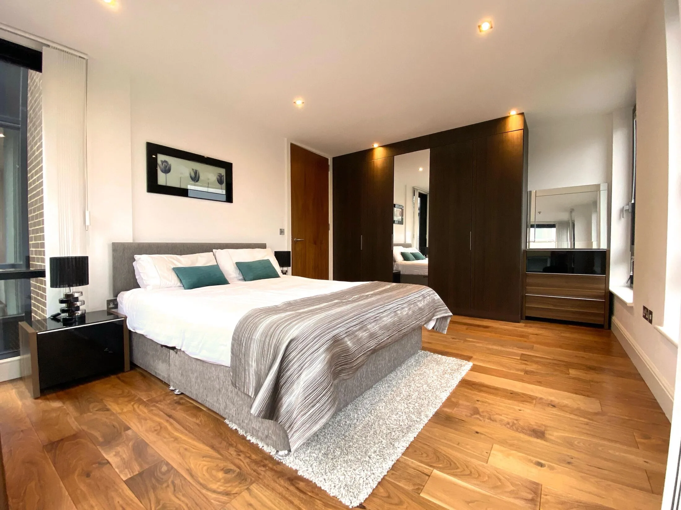 Flat Prince Regent Mews in Greater London