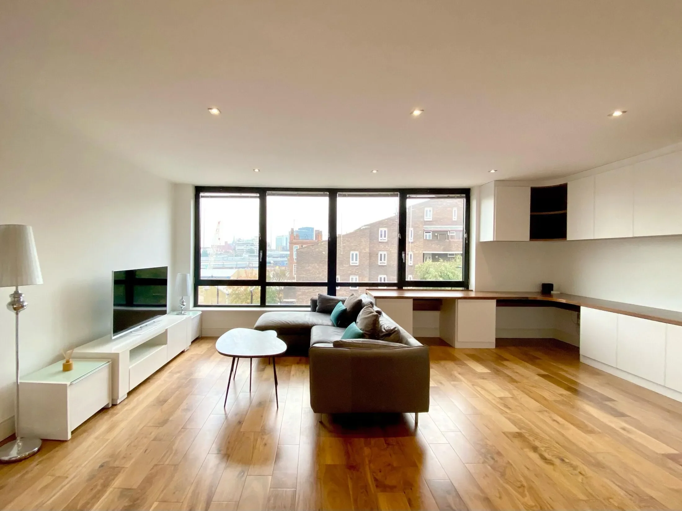 Flat Prince Regent Mews in Greater London