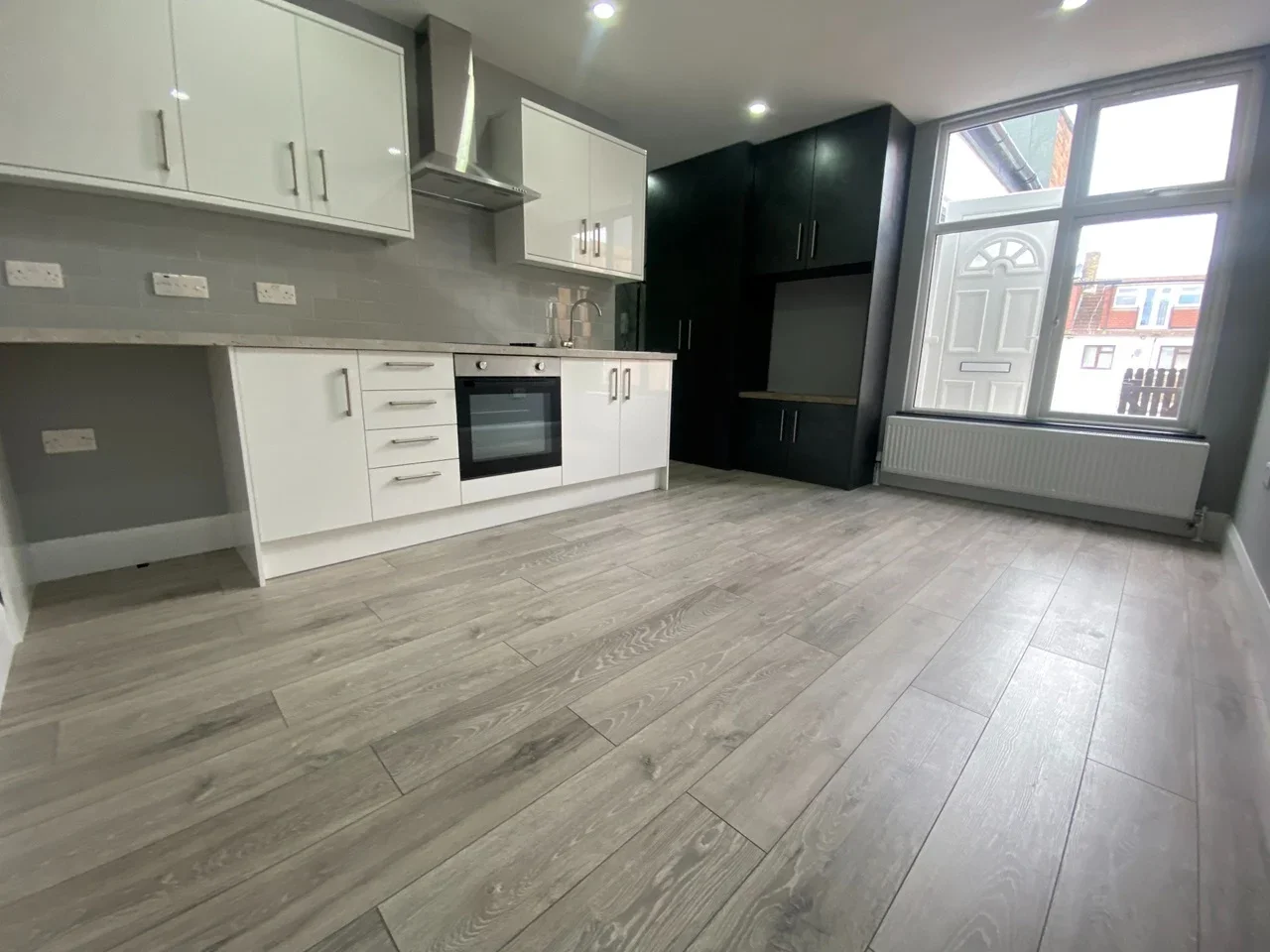 Flat Downham Way in Greater London