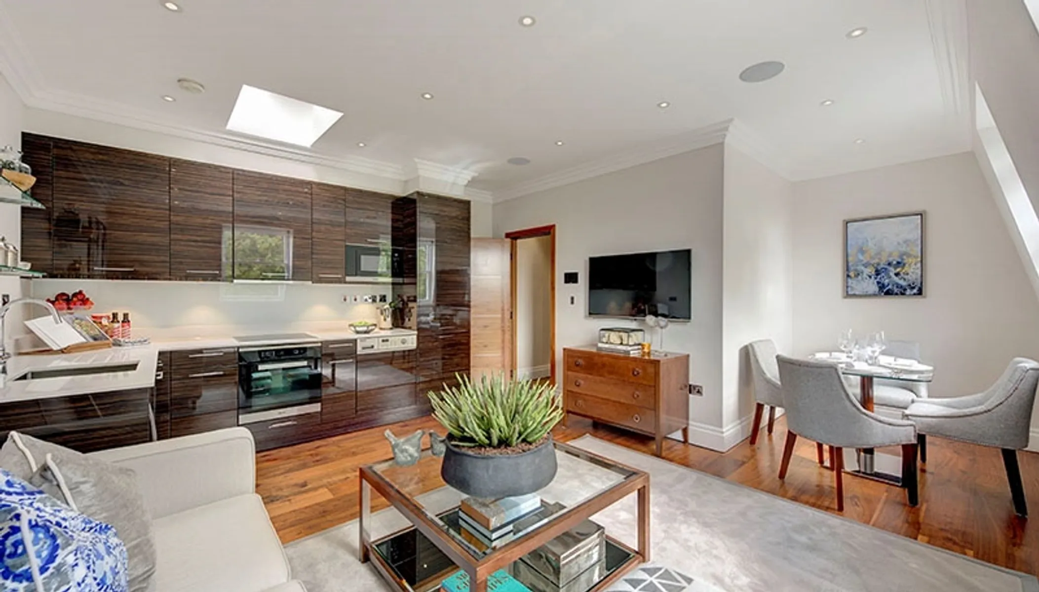 Flat Kensington Gardens Square in City of Westminster