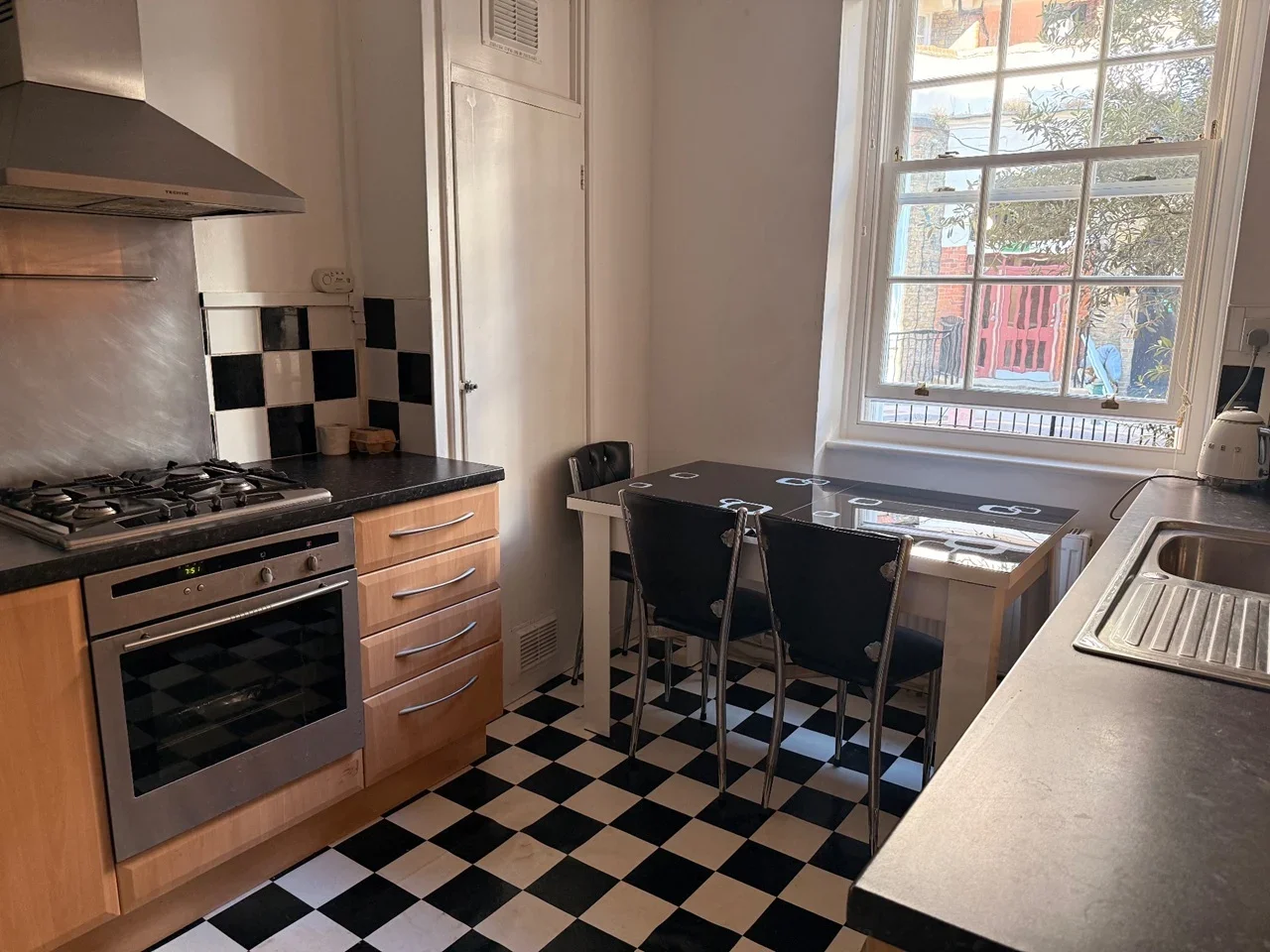 Flat Portpool Lane in Greater London