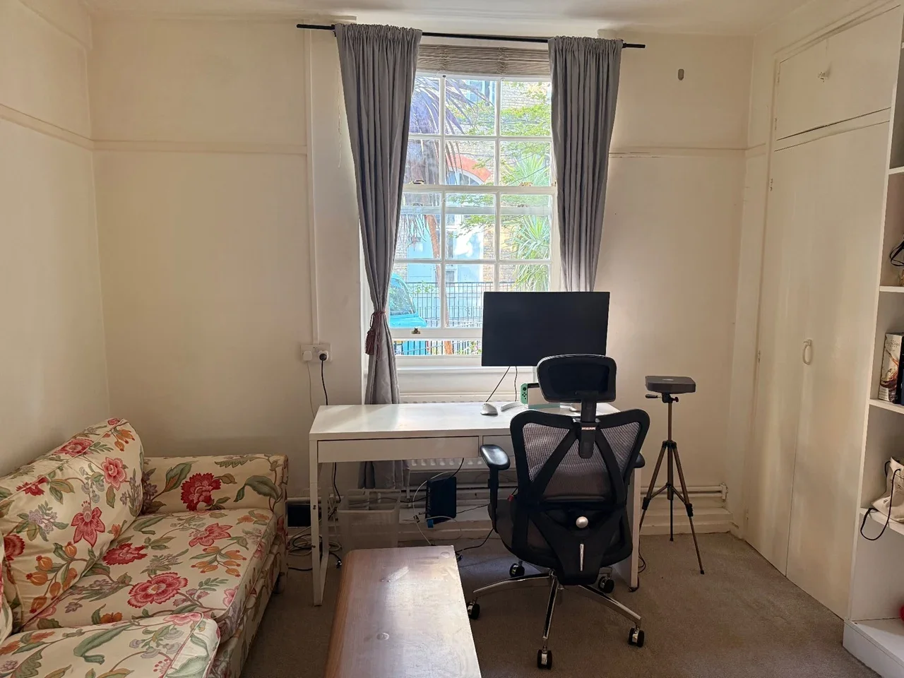 Flat Portpool Lane in Greater London