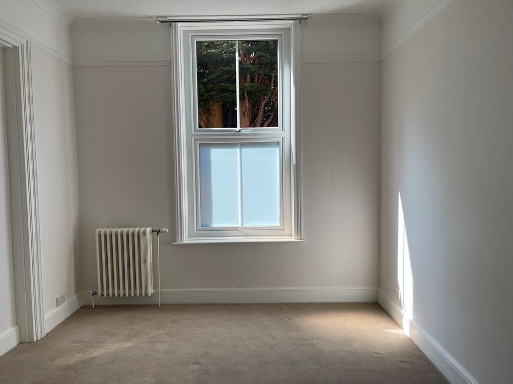 Flat De Parys Avenue in Bedford