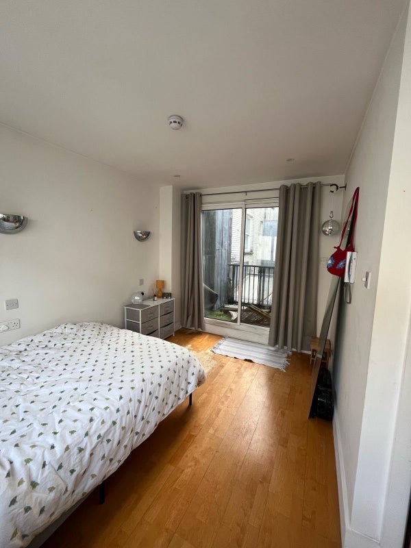 Room Empire Square in Greater London