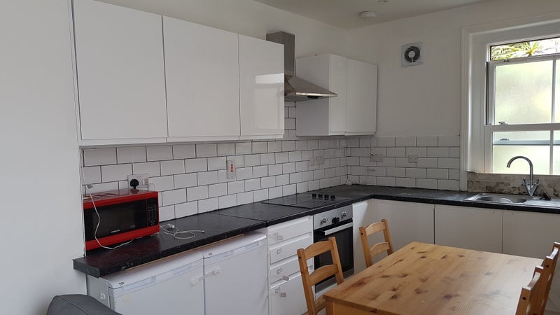 Flat Gresham Road in Greater London