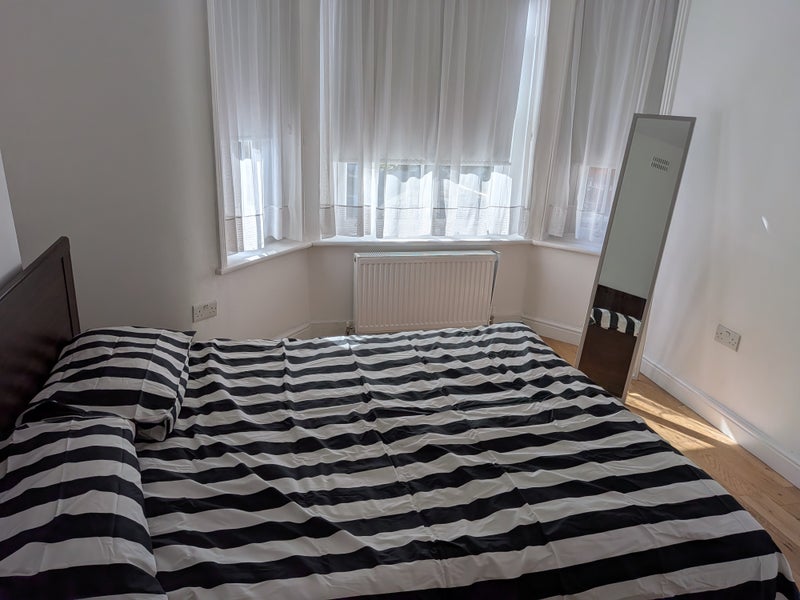 Flat Gresham Road in Greater London