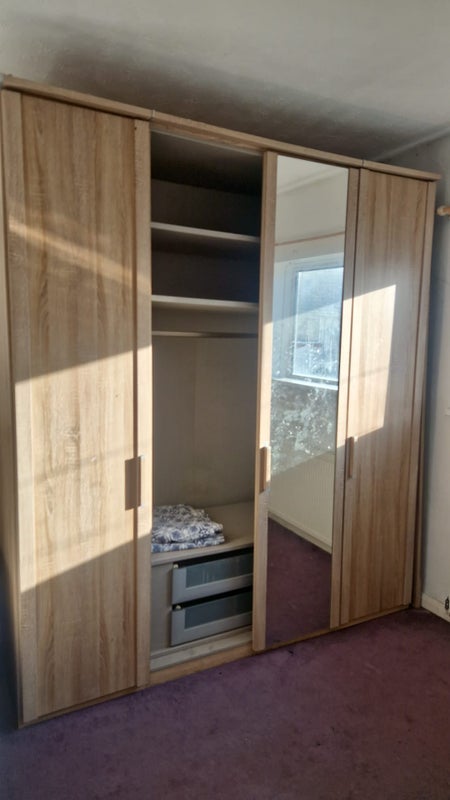 Room Pennard Place in Cardiff