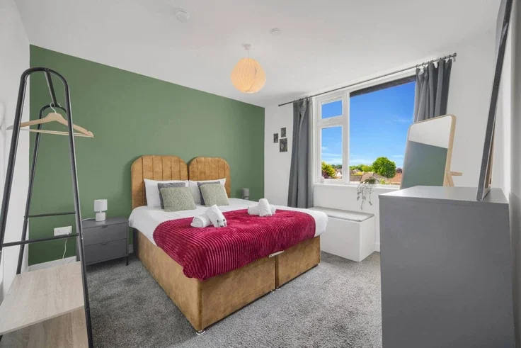 Flat Cyncoed Road in Cardiff