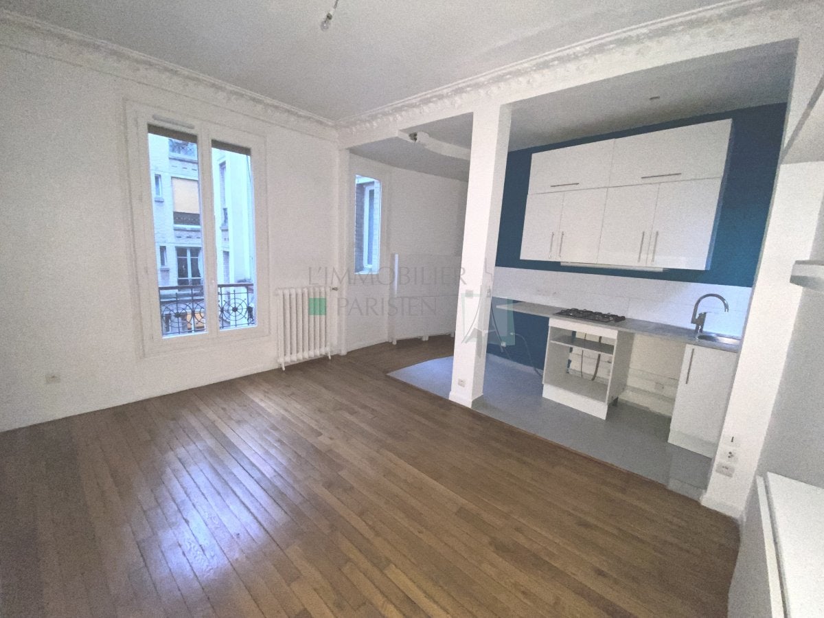 Appartement Rue du Mont Cenis à Paris