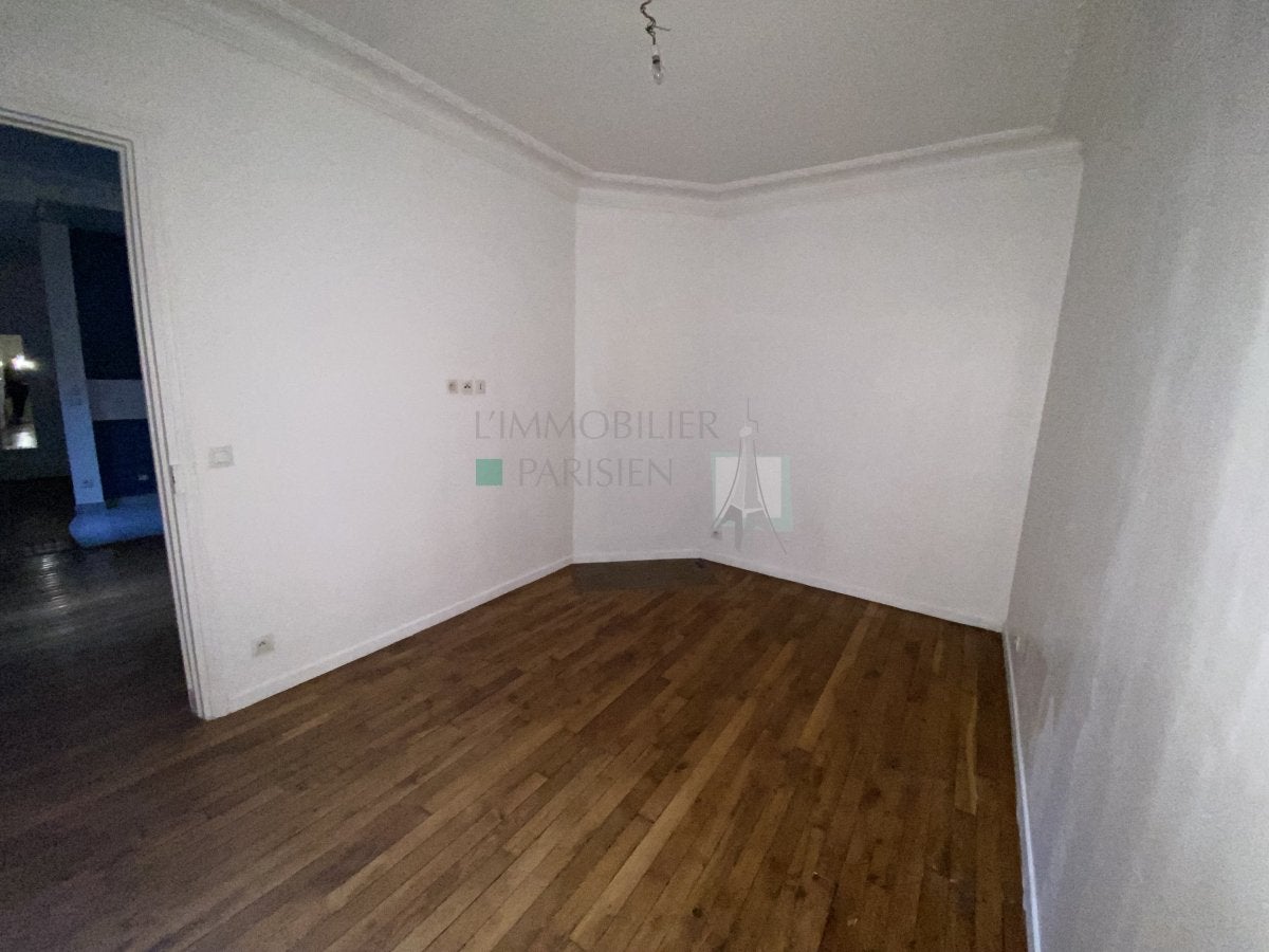 Appartement Rue du Mont Cenis à Paris