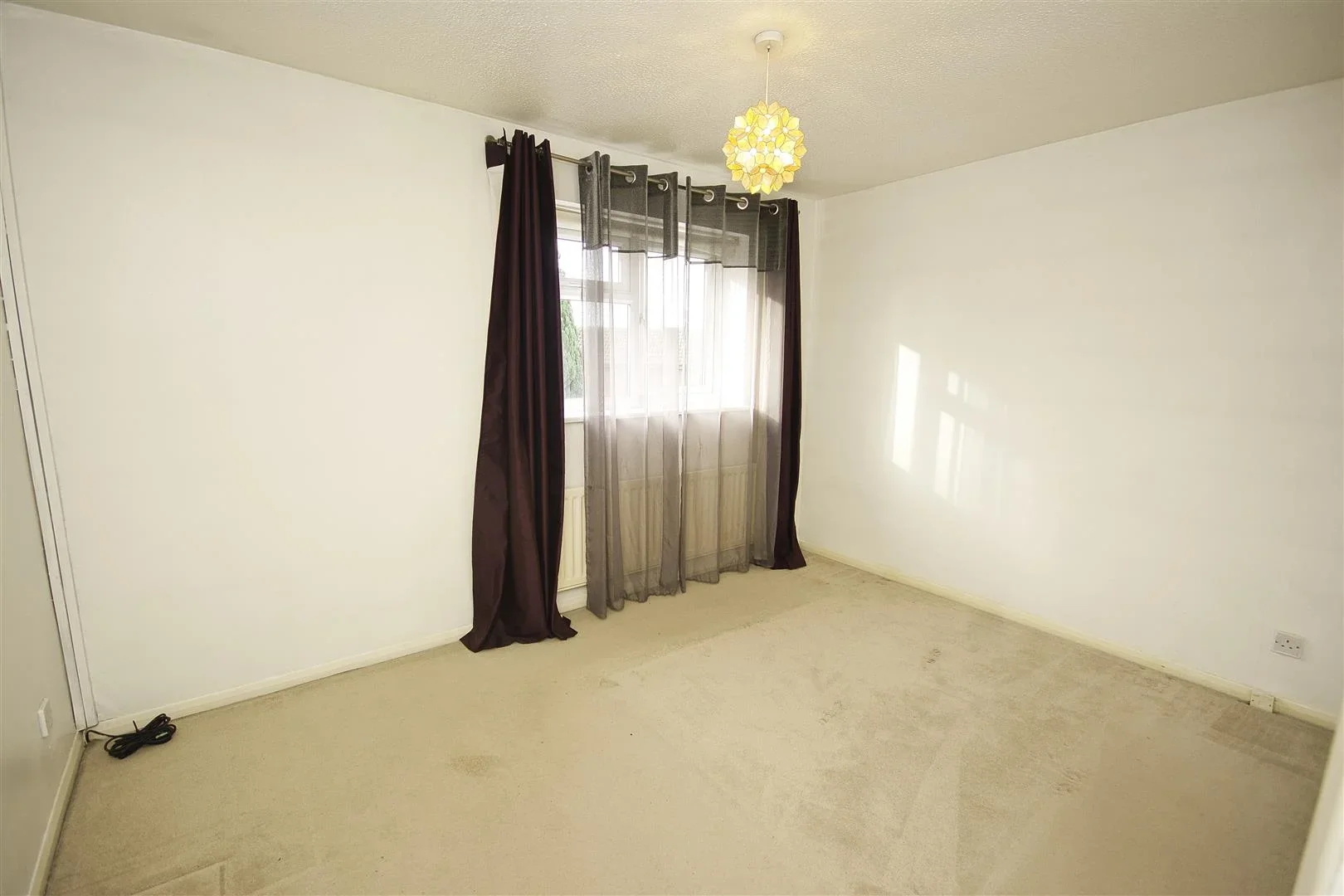 Flat Ixworth Close in Northampton