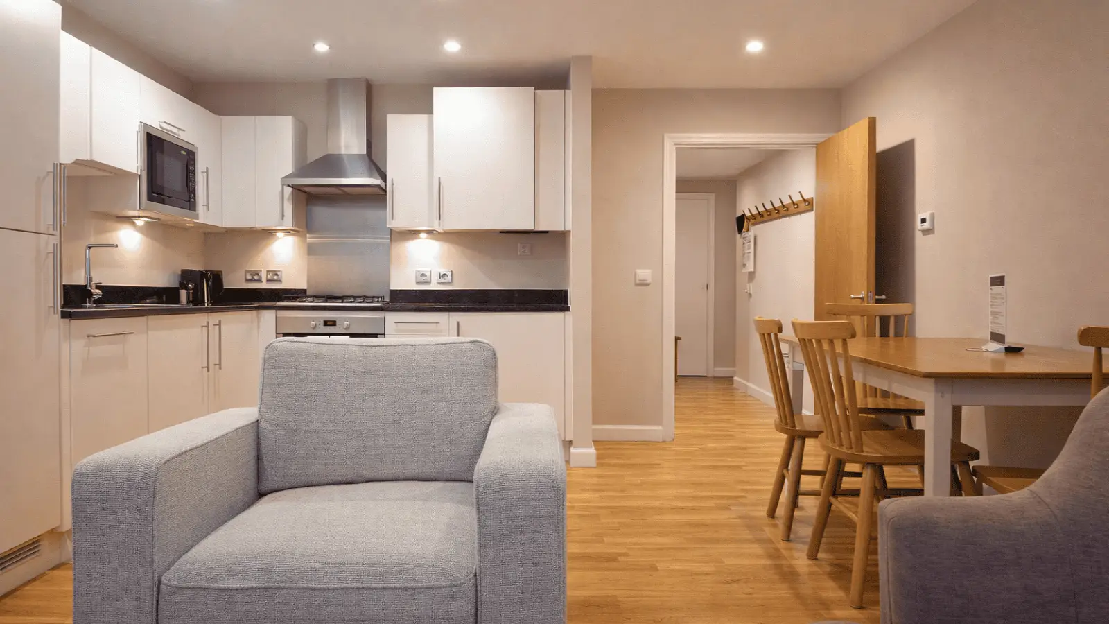 Flat Helmet Row in Greater London