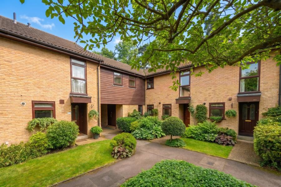 Flat Inkerman Road in Woking