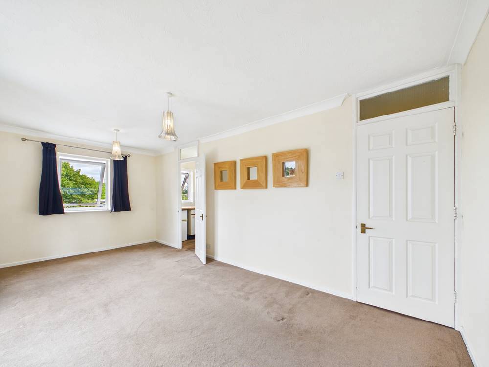 Flat Claremont Heights in Colchester