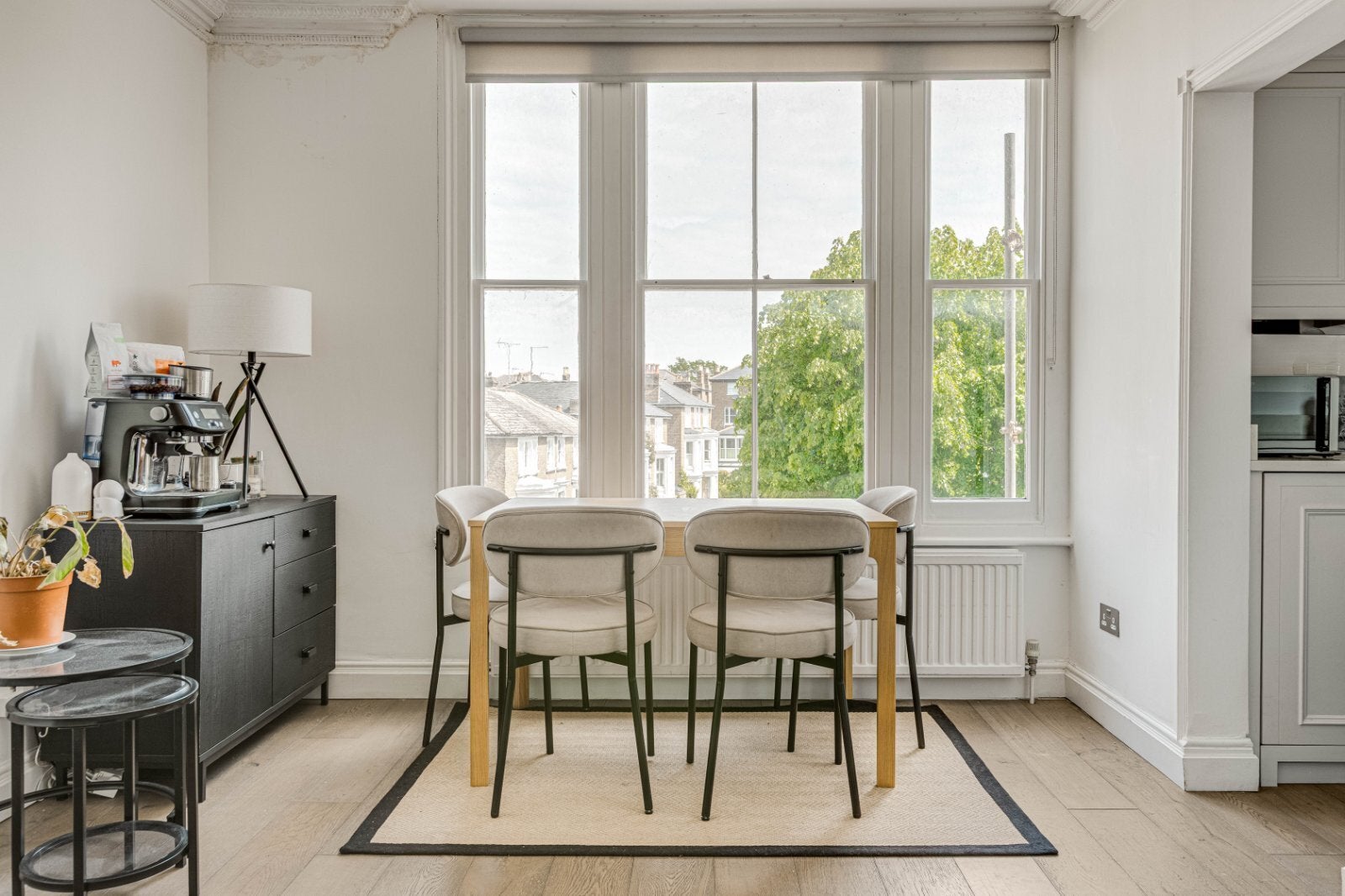Flat Onslow Road in Greater London