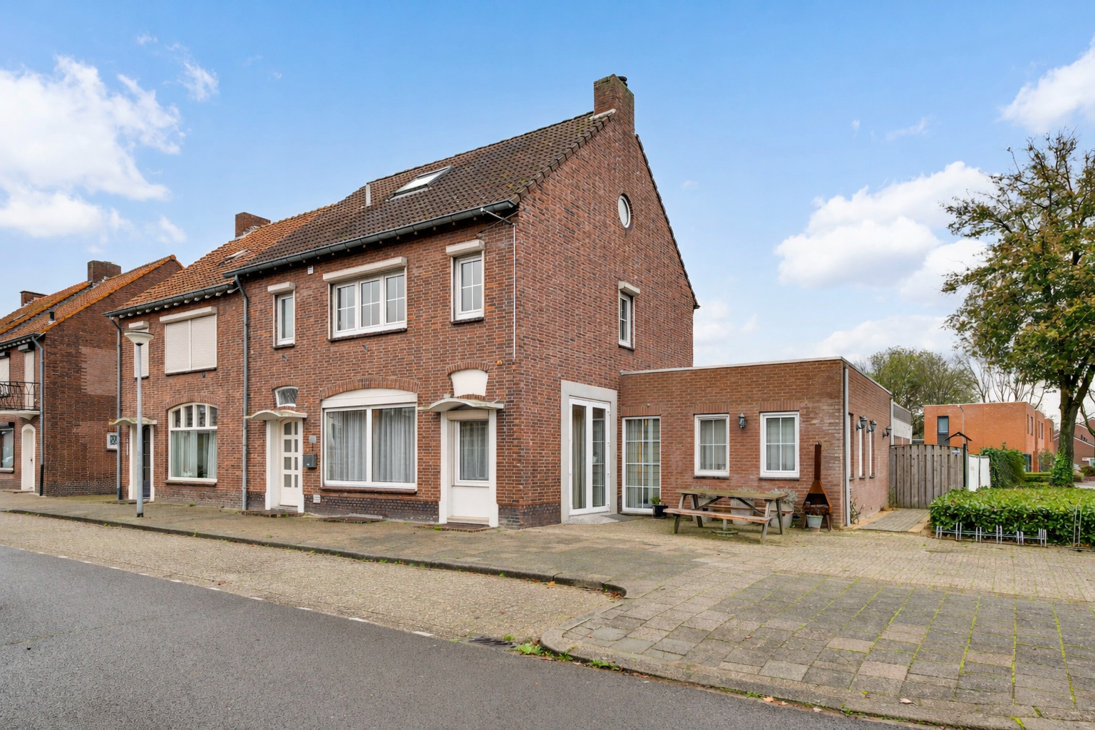 Huis Beemdenstraat 4 4A in Weert