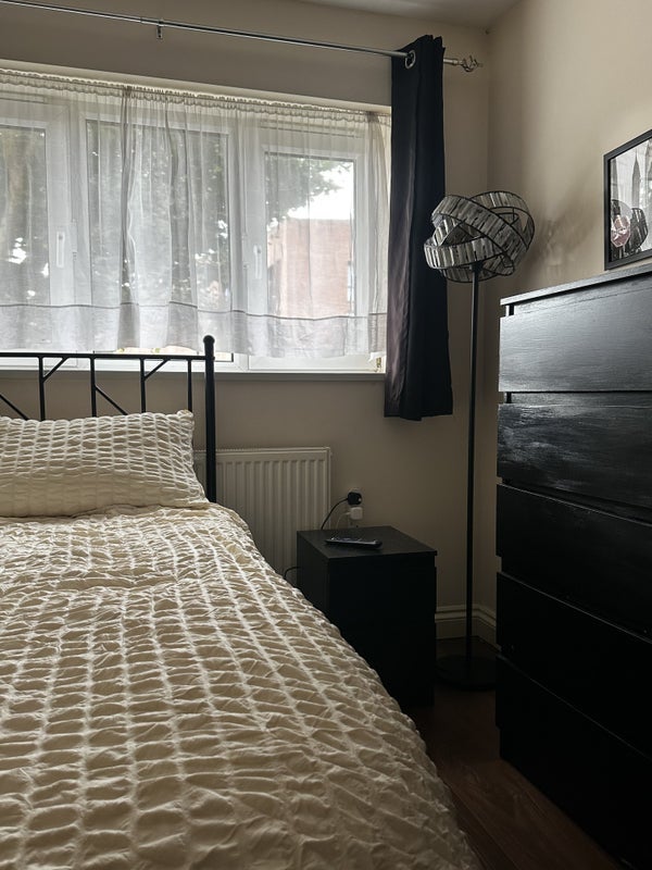 Room St John's Road in Greater London