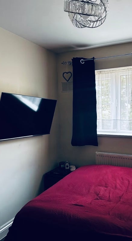 Room St John's Road in Greater London