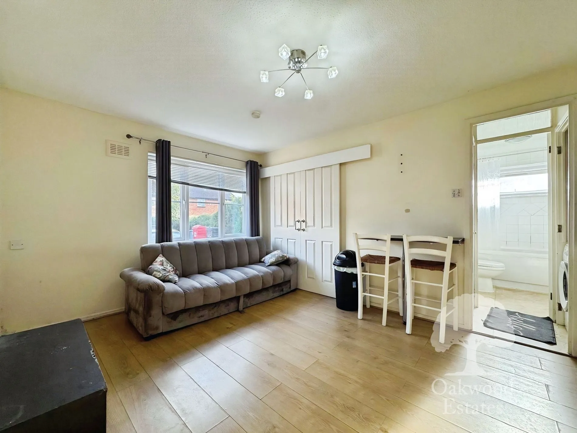 Flat Boulters Close in Slough