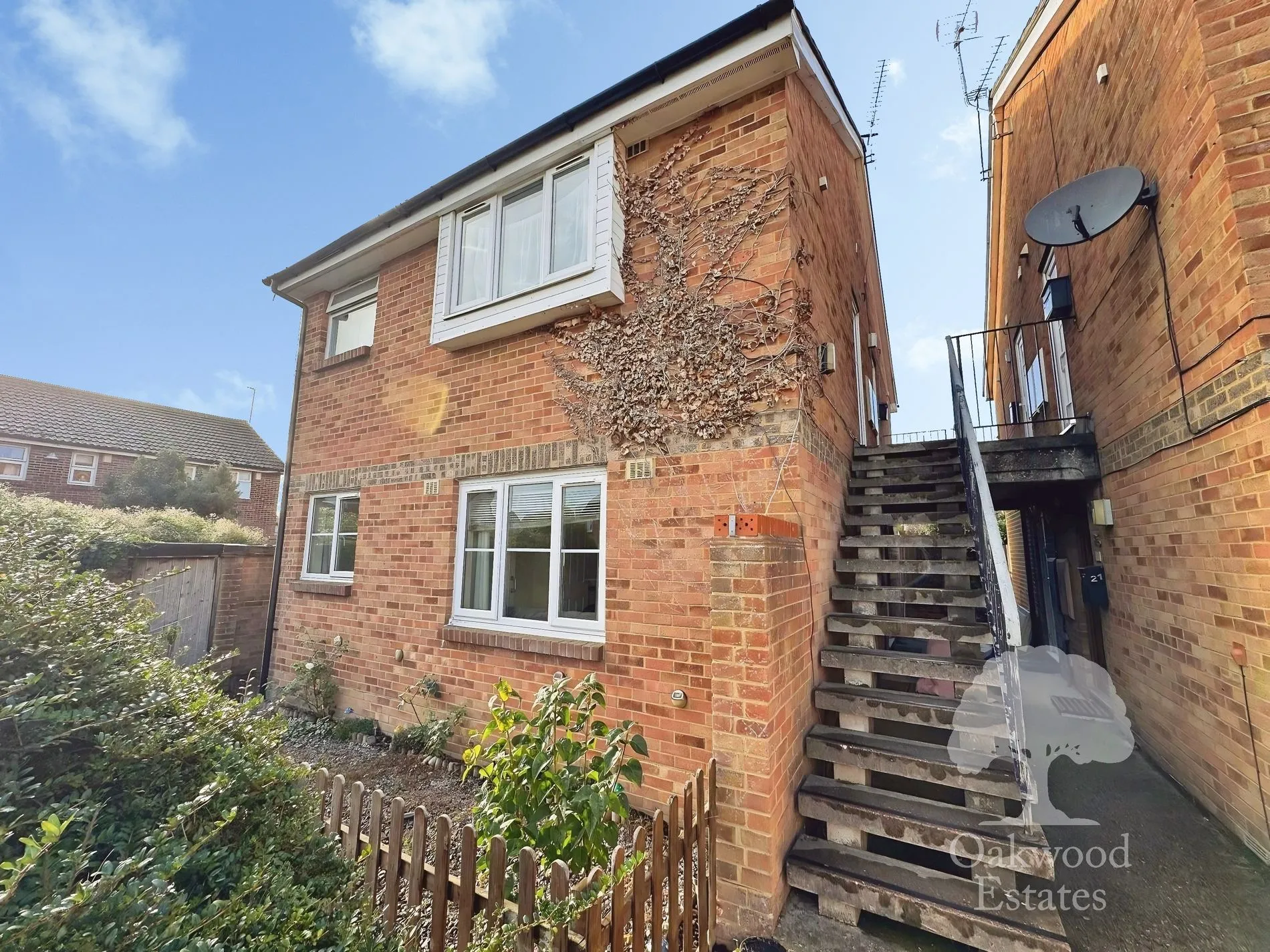 Flat Boulters Close in Slough