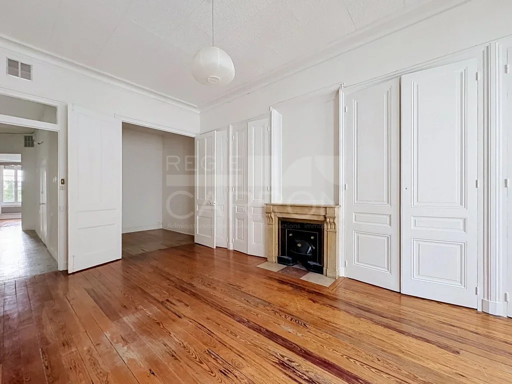 Appartement Avenue des Frères Lumière à Lyon