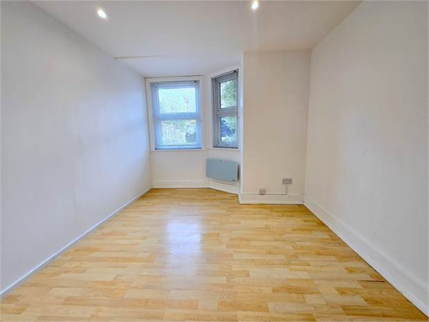 Flat Stanstead Road in Greater London