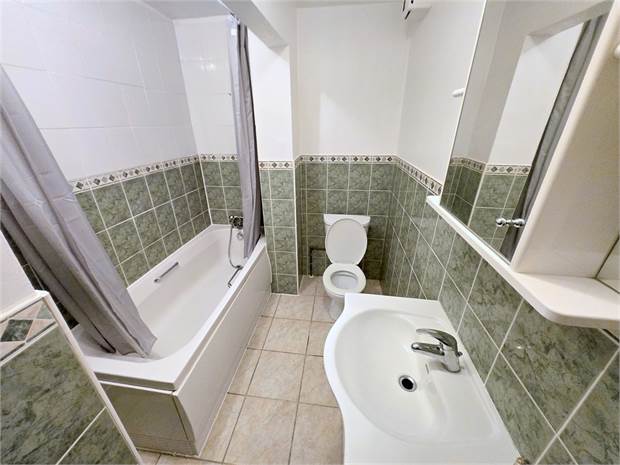 Flat Stanstead Road in Greater London