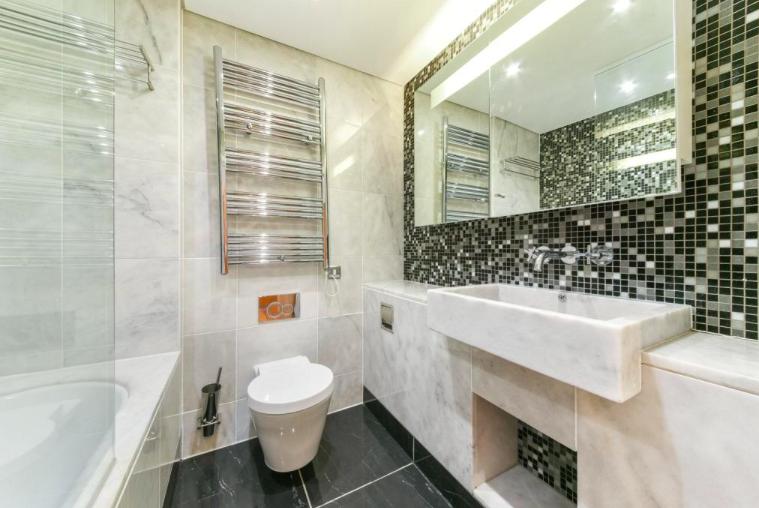 Flat Millharbour in Greater London