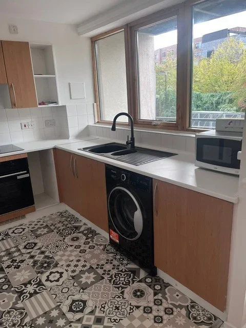 Flat Cremer Street in Greater London