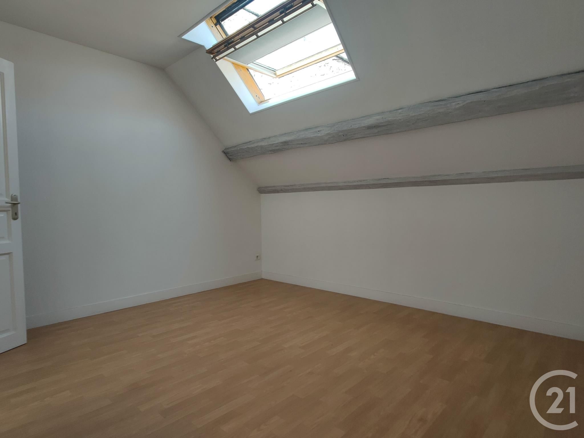 Appartement Rue Du Pressoir à Châteauneuf-Val-de-Bargis