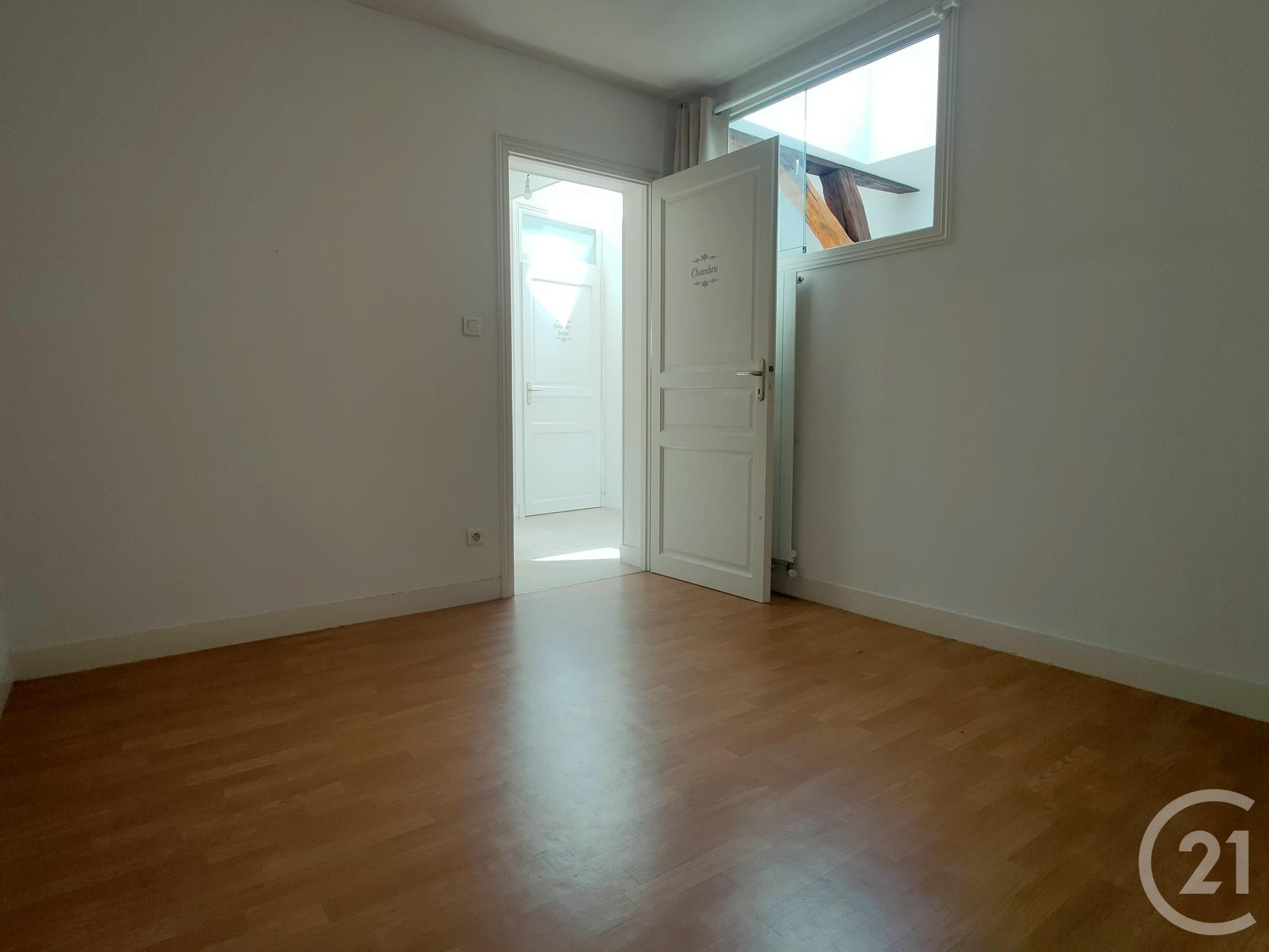 Appartement Rue Du Pressoir à Châteauneuf-Val-de-Bargis