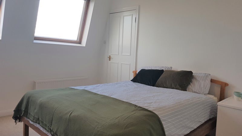 Flat Lambourn Road in Greater London