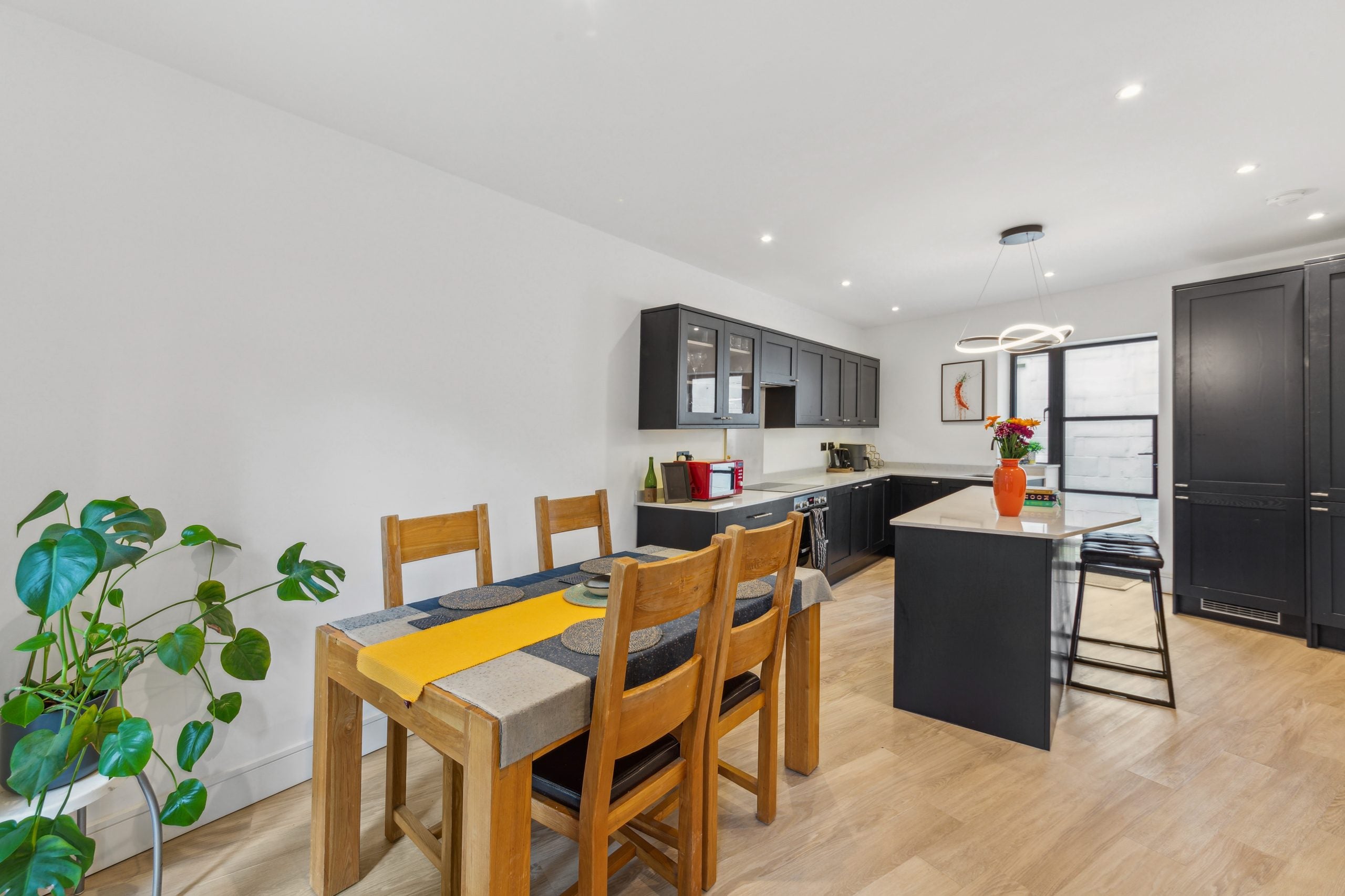 Flat Grosvenor Road in Greater London