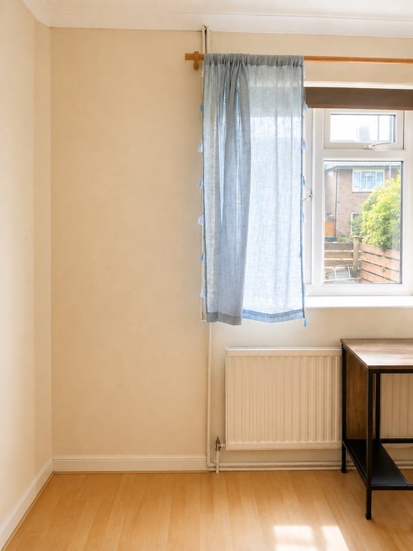 Room Fairfax Road in Greater London