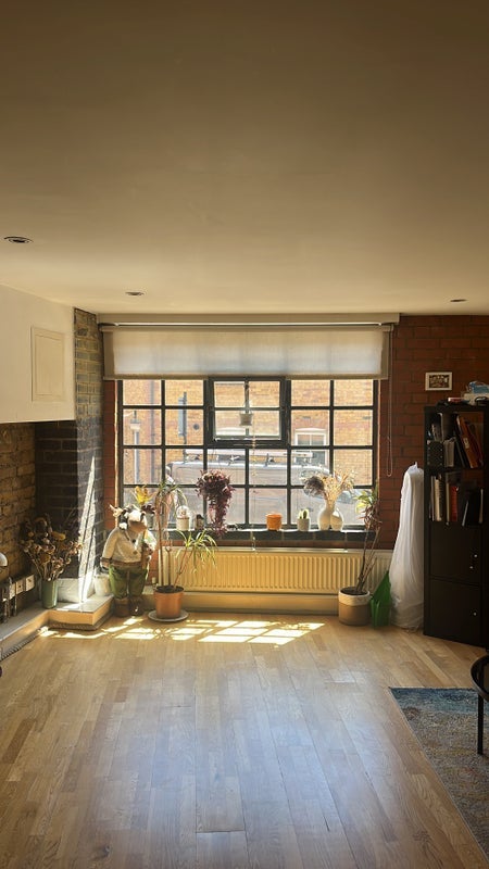 Room Gower's Walk in Greater London