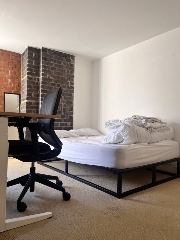 Room Gower's Walk in Greater London