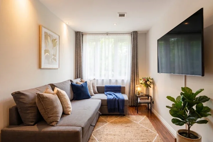 Flat Hunt's Court in City of Westminster