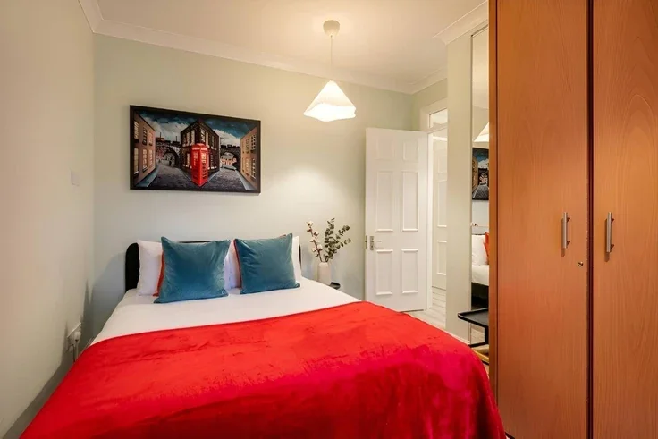 Flat Hunt's Court in City of Westminster
