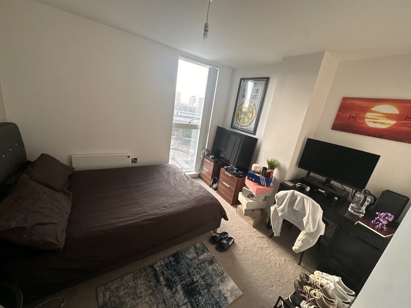 Room Regent Road in Manchester