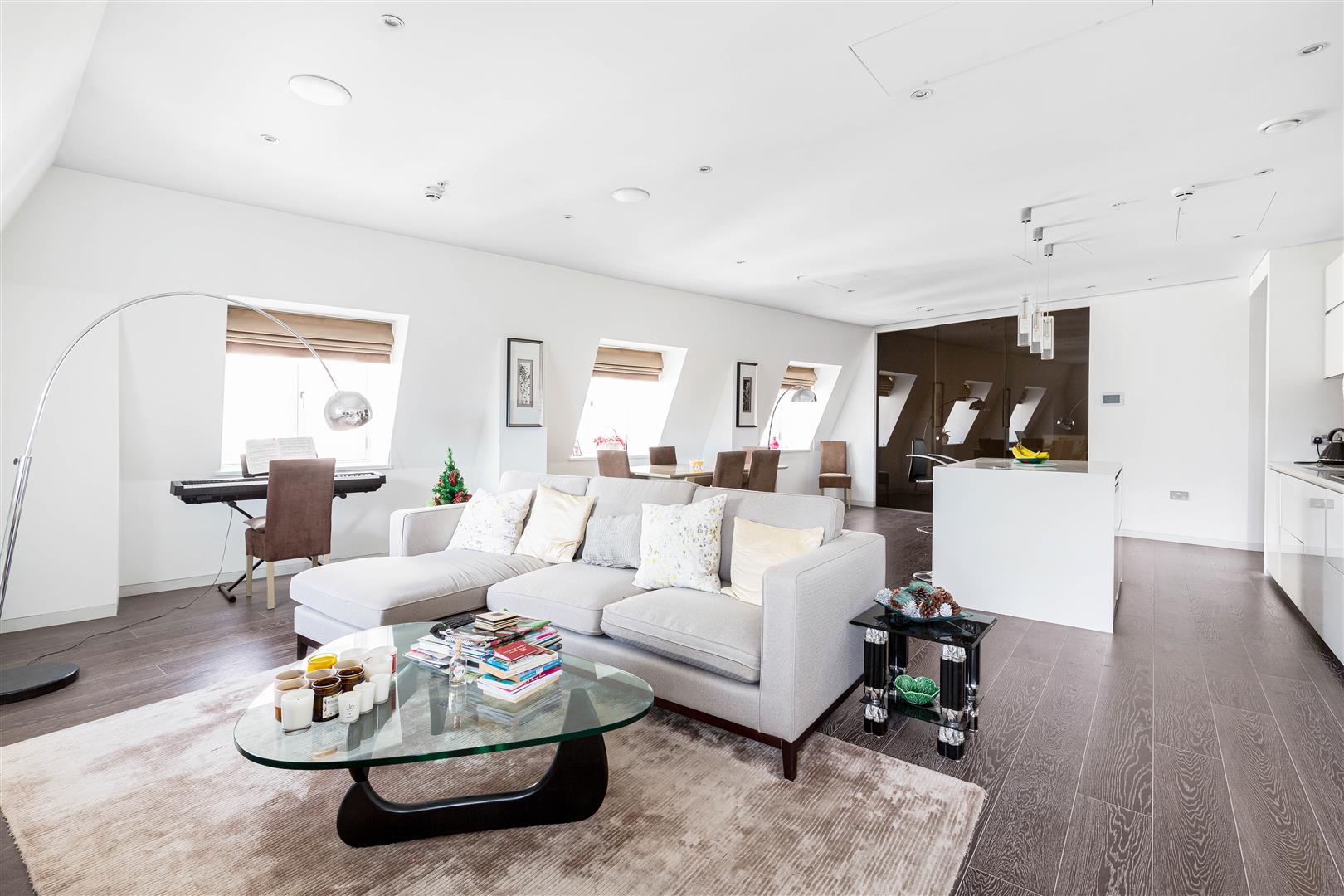 Flat Aldwych in City of Westminster