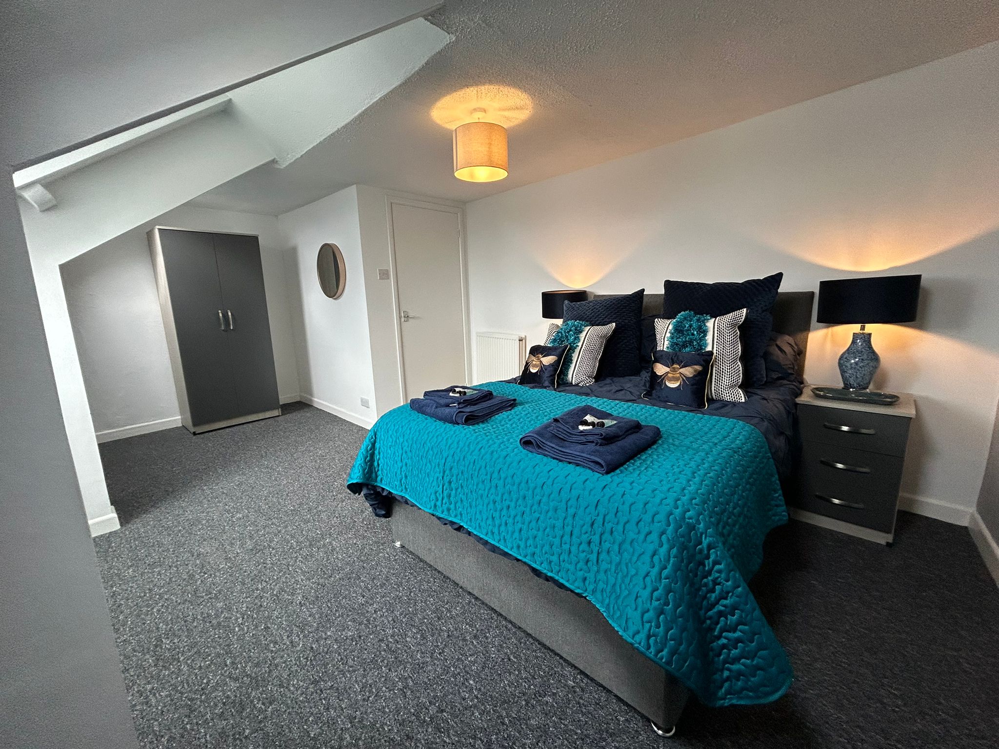 Room Mount Street in Plymouth