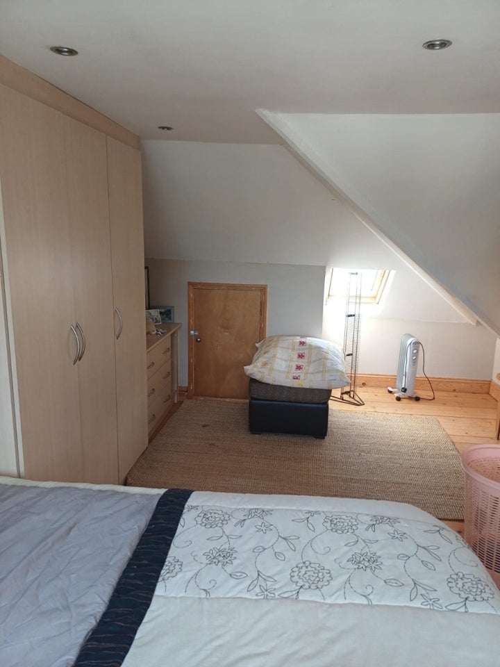 Room The Vale in Greater London