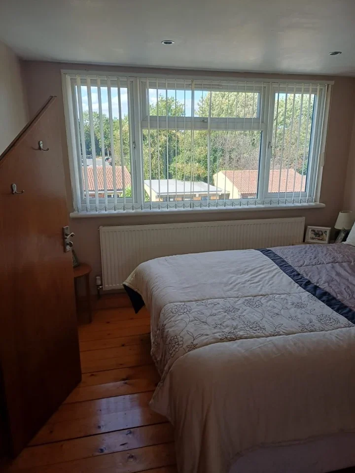Room The Vale in Greater London