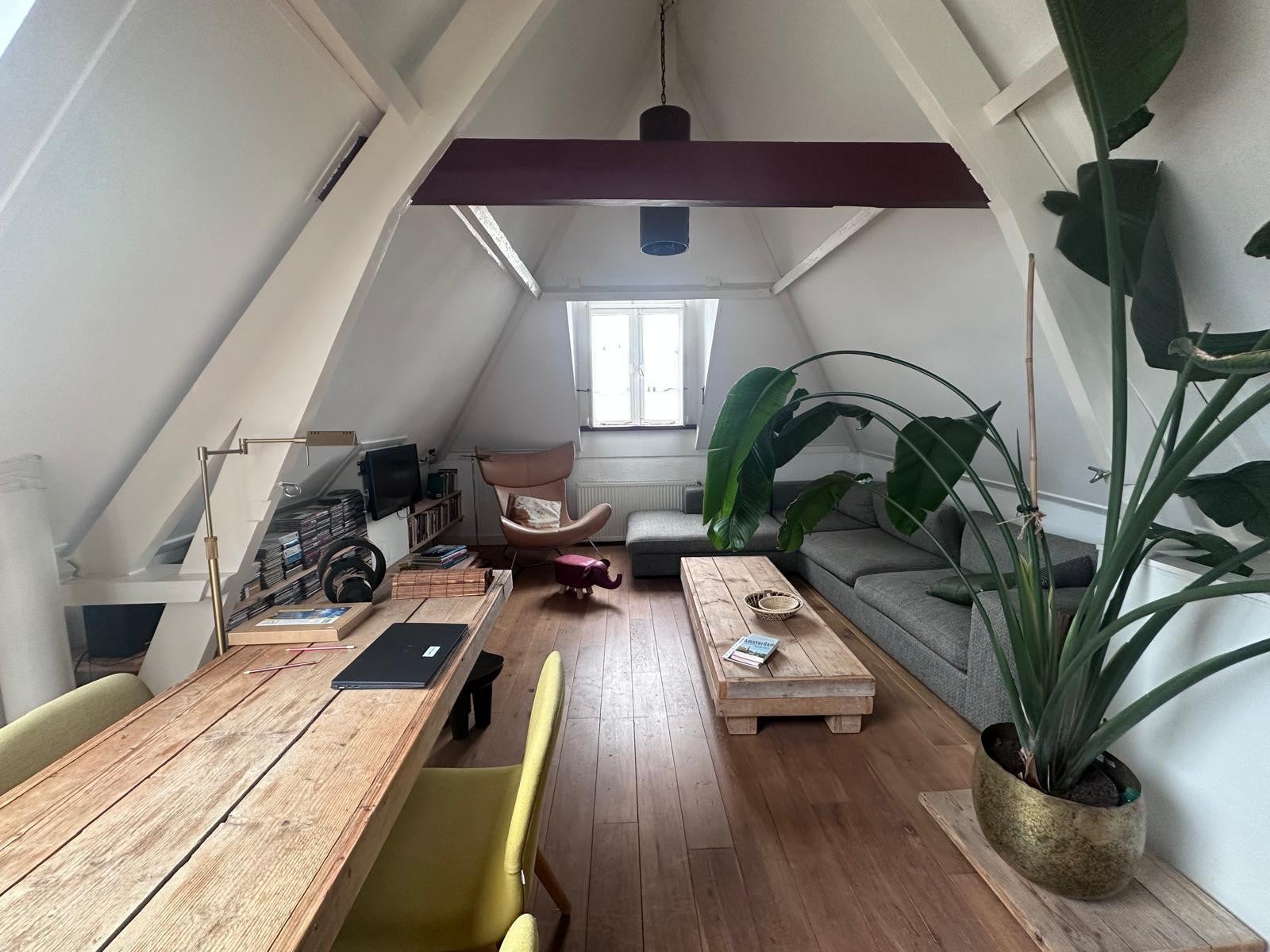 Appartement Roerstraat in Den Haag
