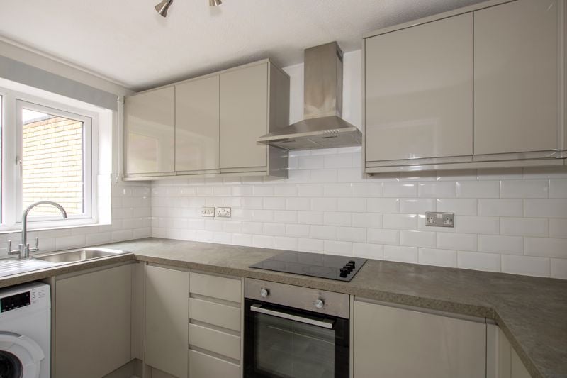 Flat Chichester Road in Greater London