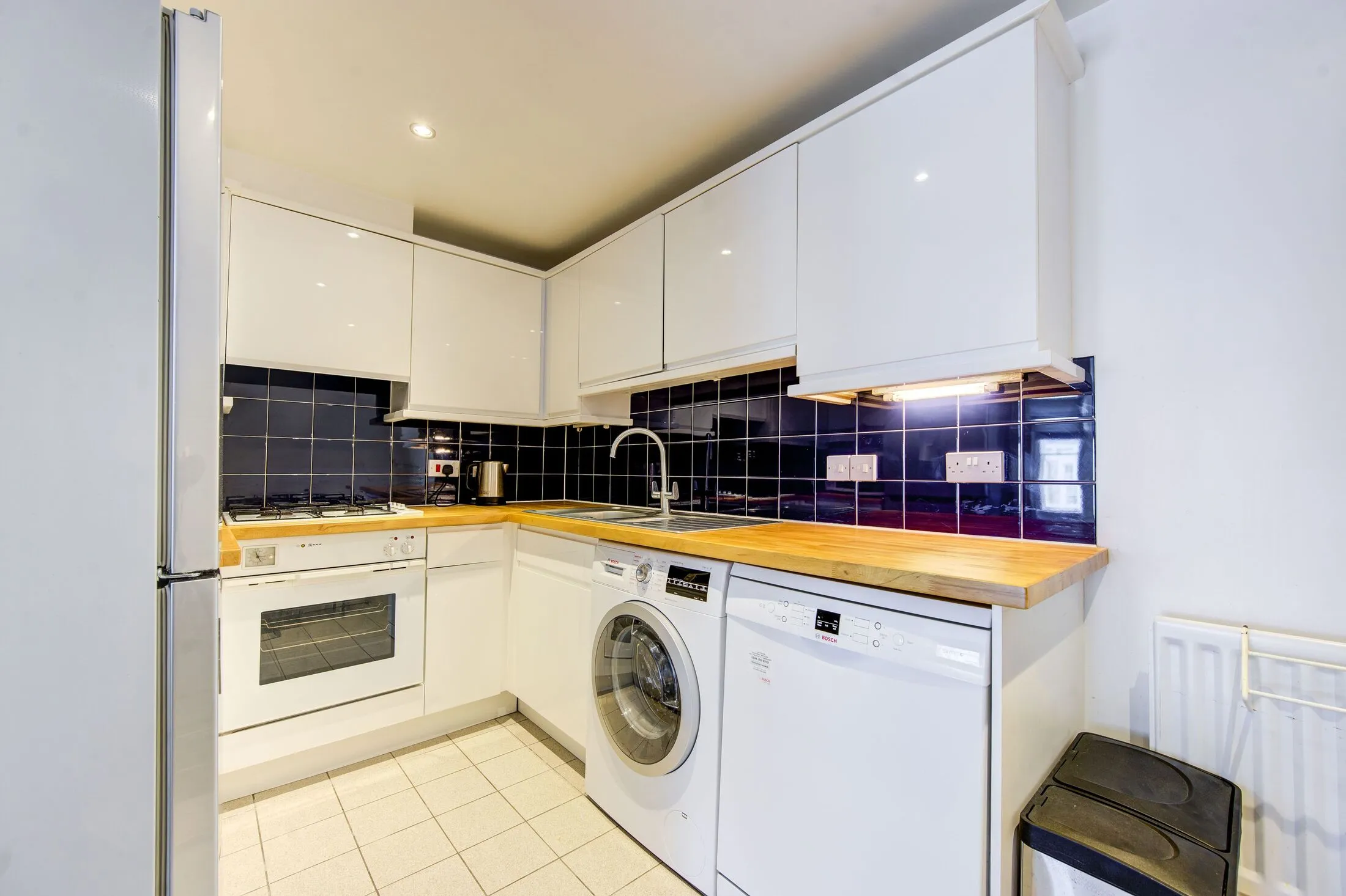 Flat Kenway Road in Greater London
