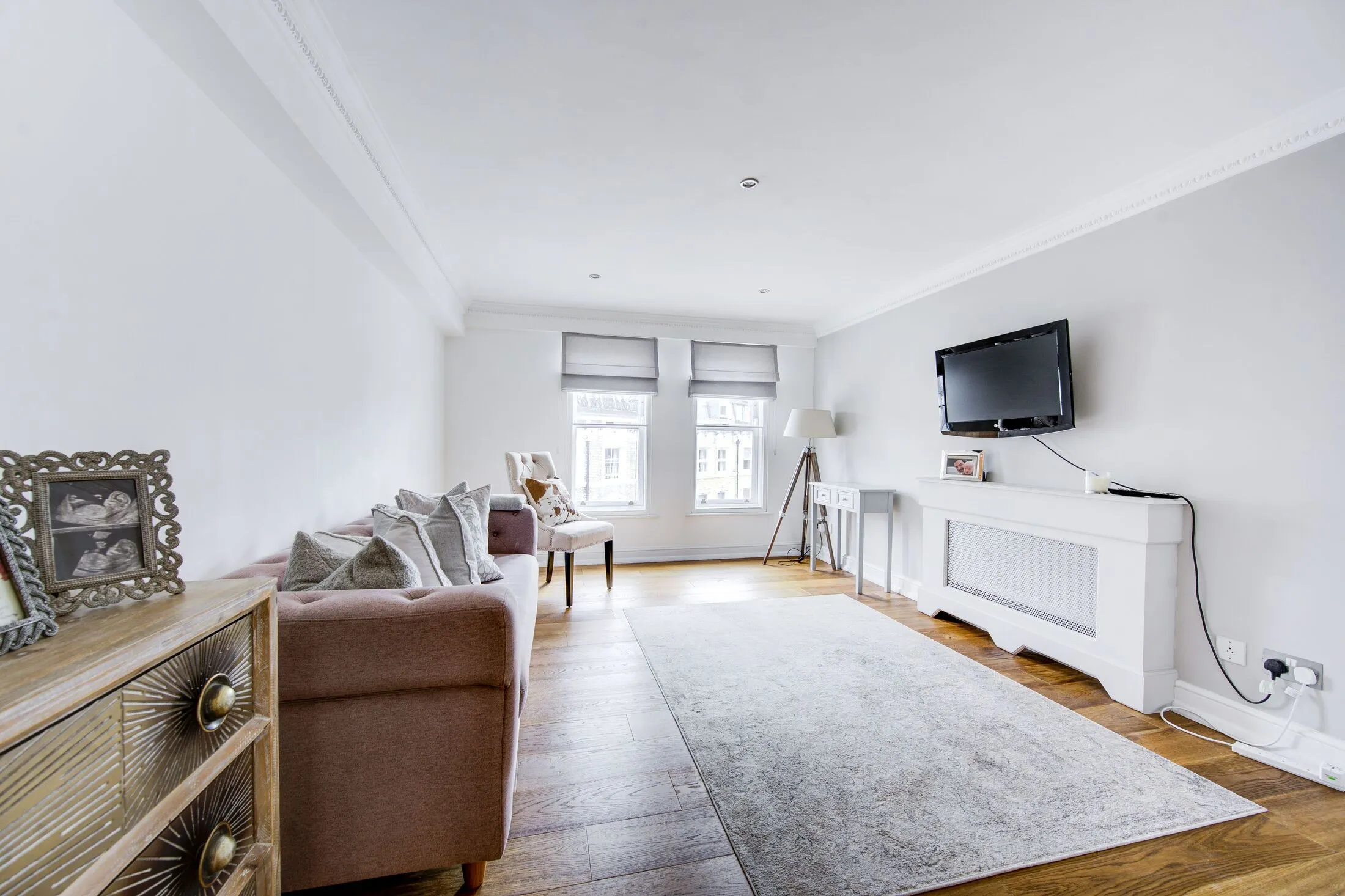 Flat Kenway Road in Greater London