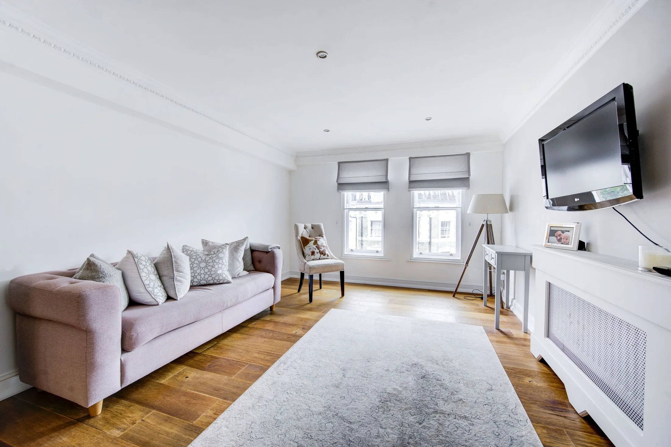 Flat Kenway Road in Greater London