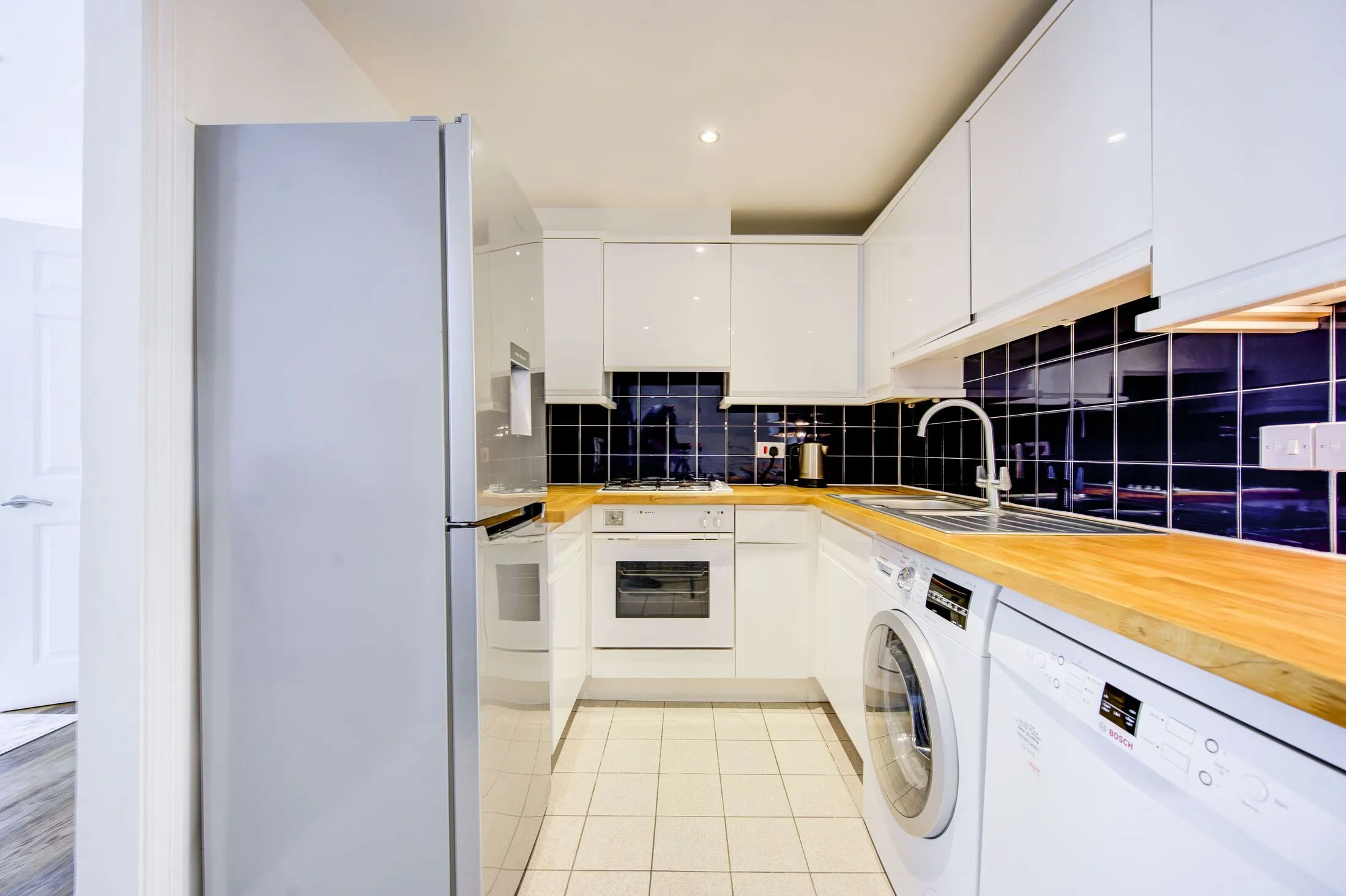 Flat Kenway Road in Greater London